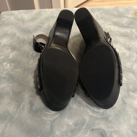 MK used black sandal size 9 - Picture 6 of 6